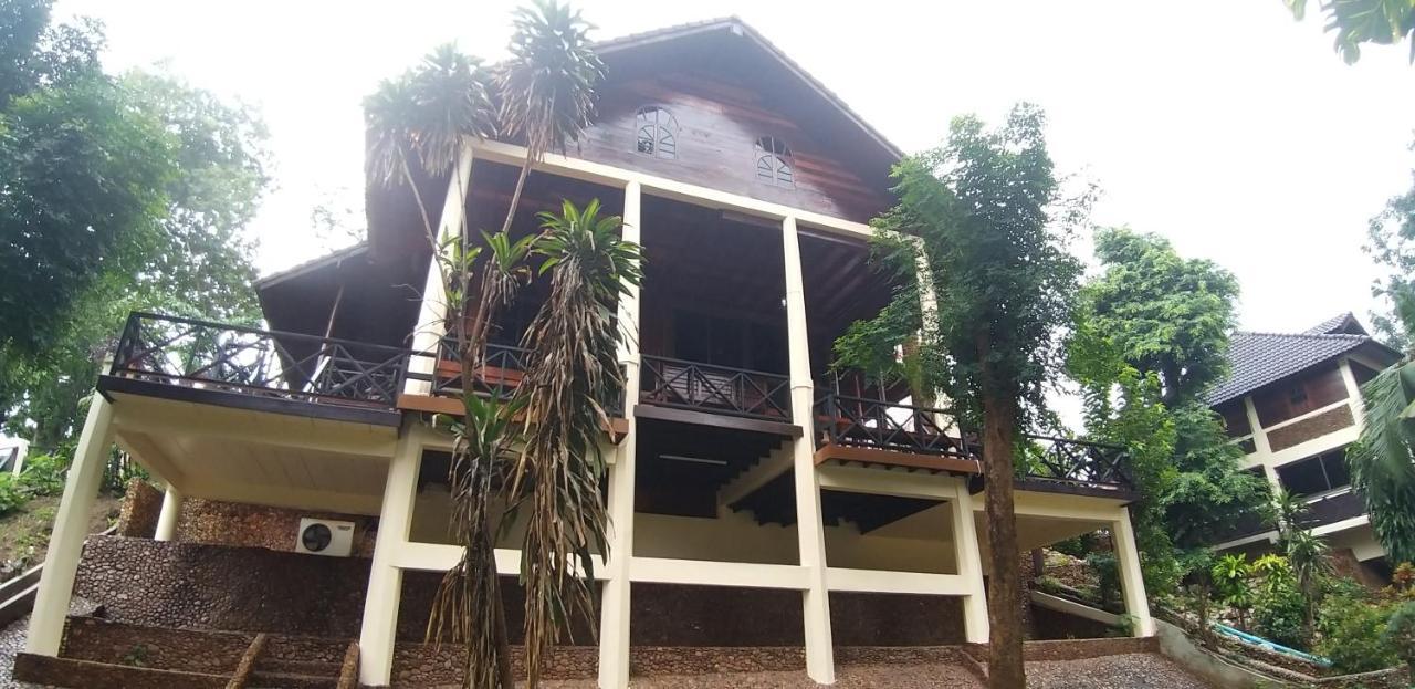 Ratmanee House Hotel Kanchanaburi Buitenkant foto