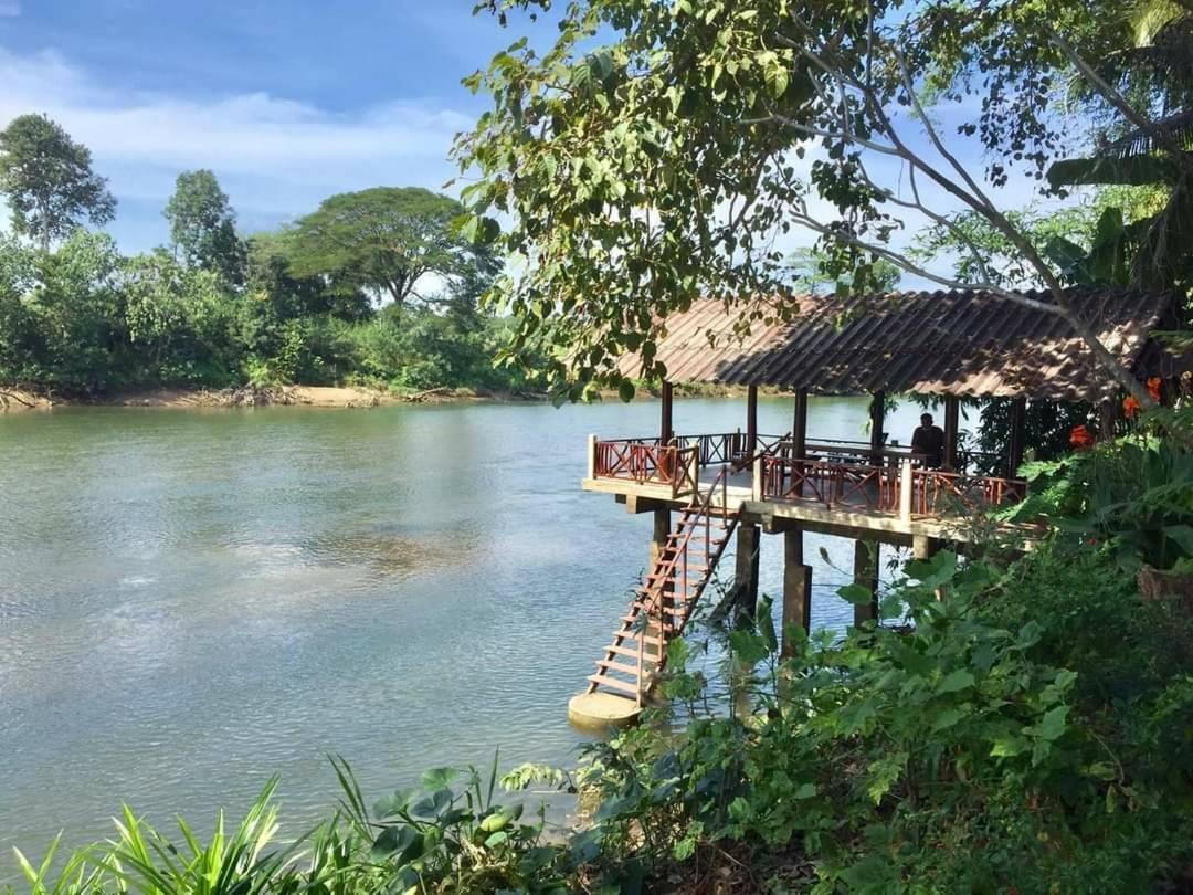 Ratmanee House Hotel Kanchanaburi Buitenkant foto