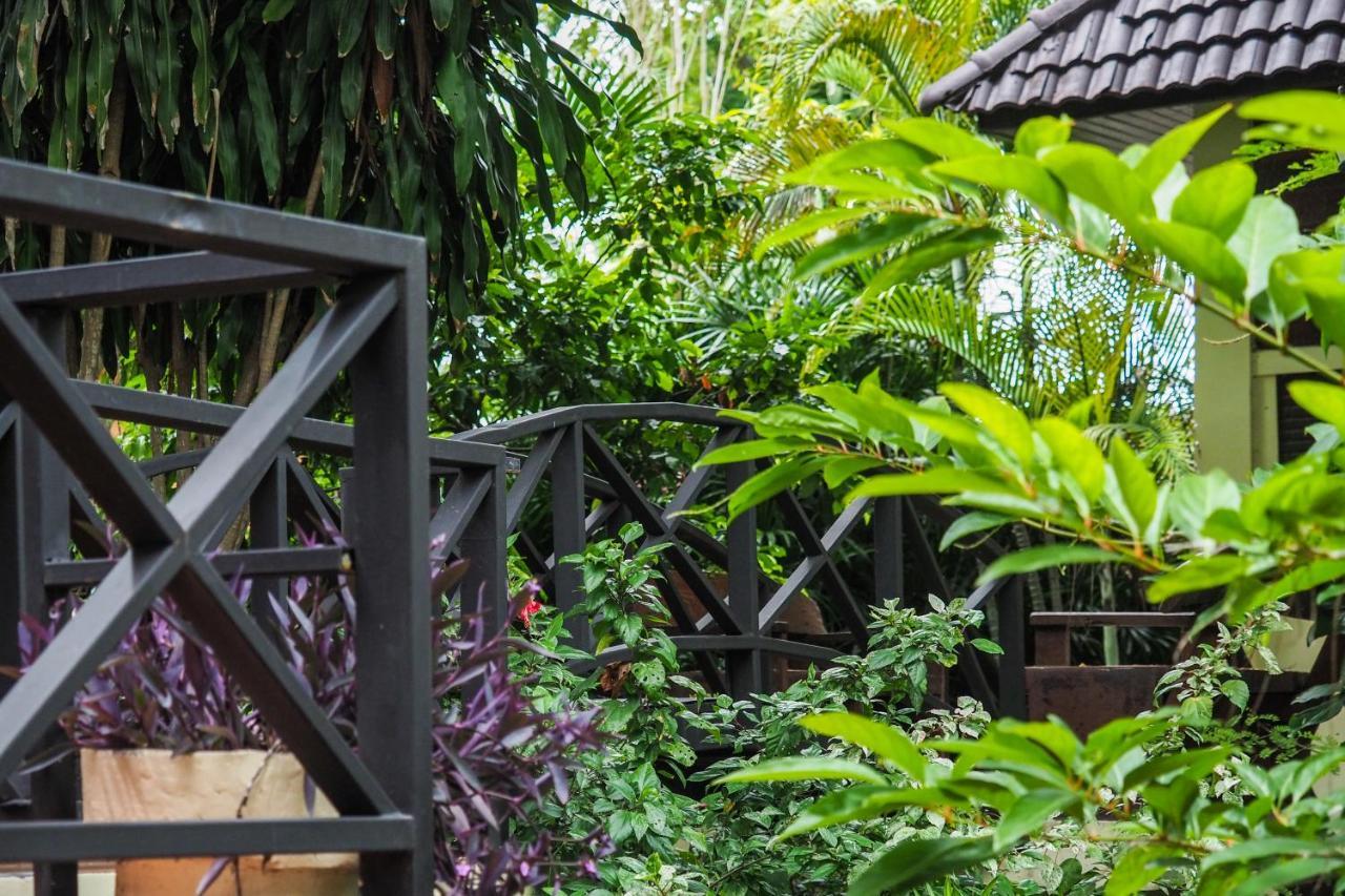 Ratmanee House Hotel Kanchanaburi Buitenkant foto