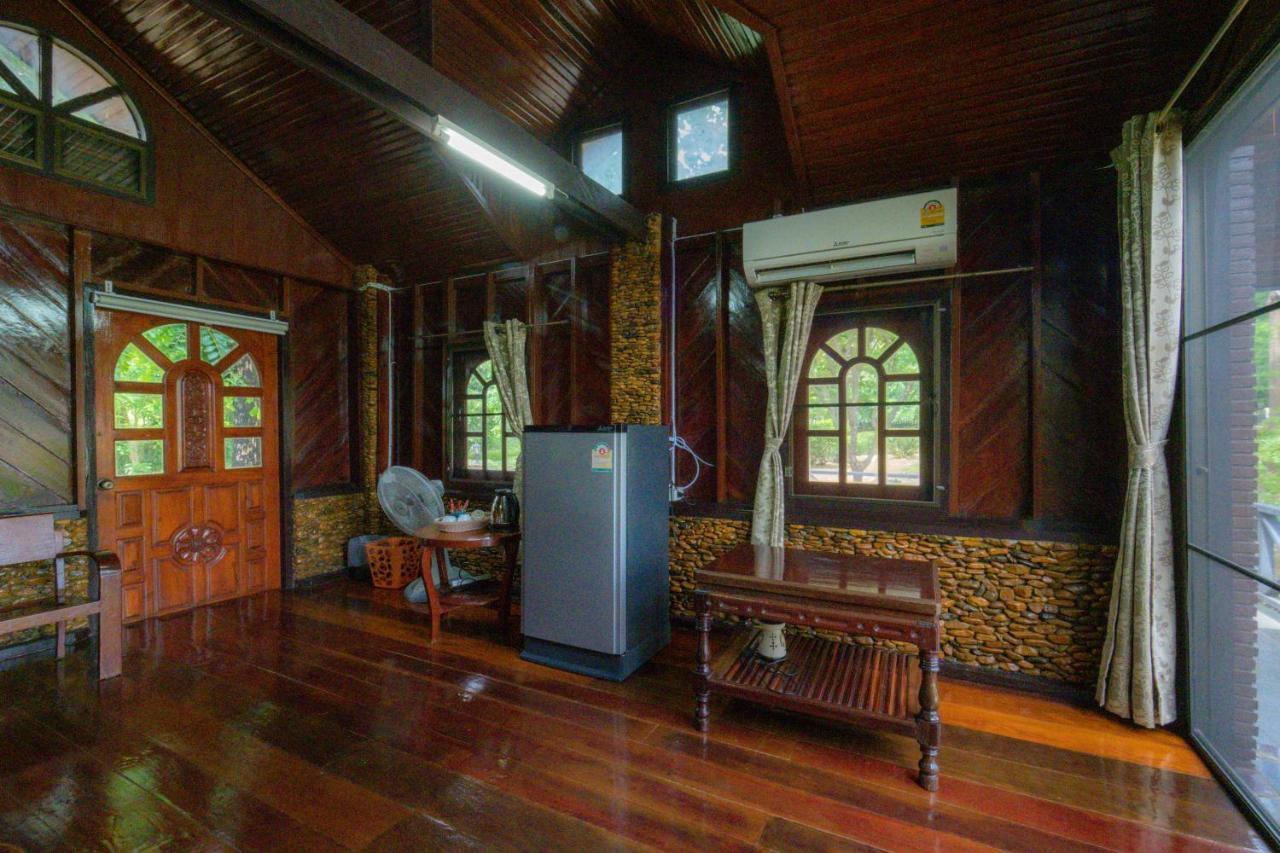 Ratmanee House Hotel Kanchanaburi Buitenkant foto