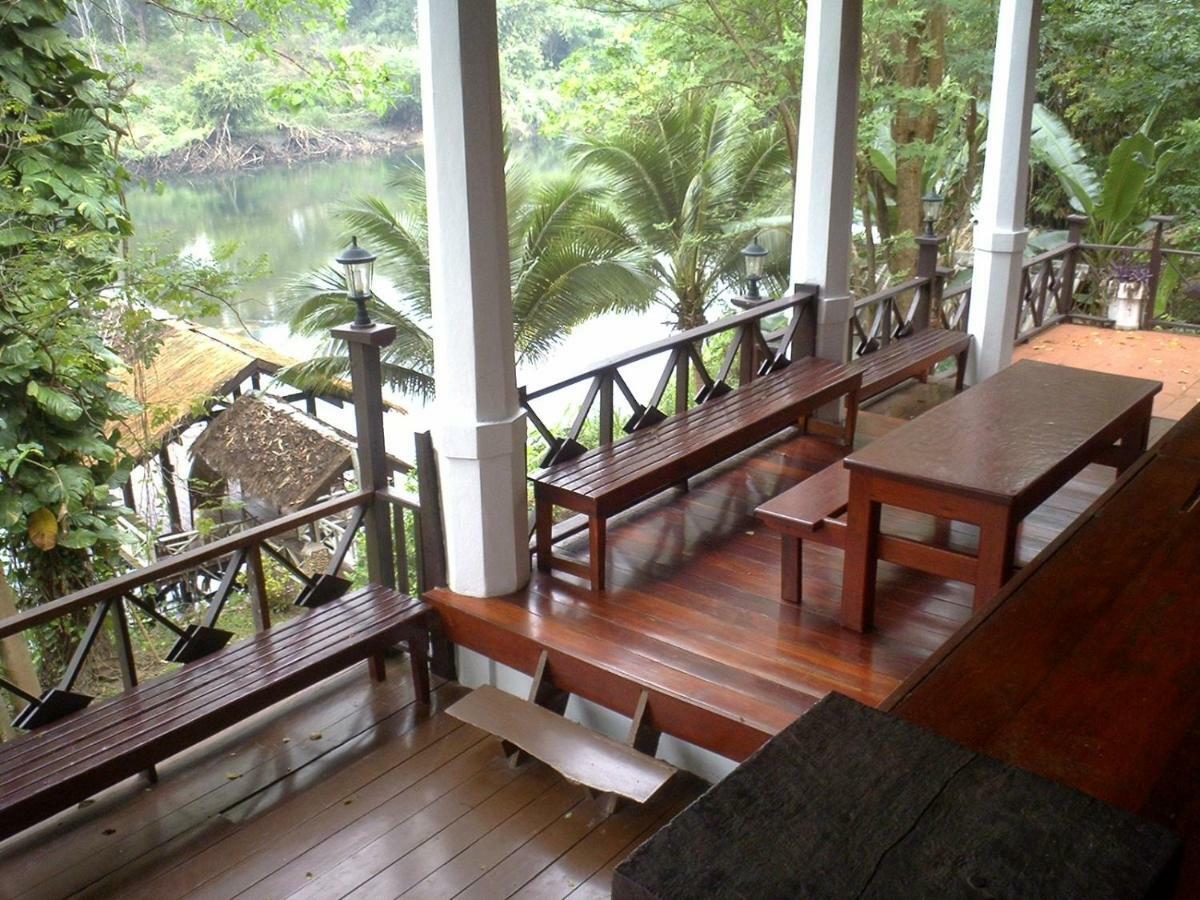 Ratmanee House Hotel Kanchanaburi Buitenkant foto