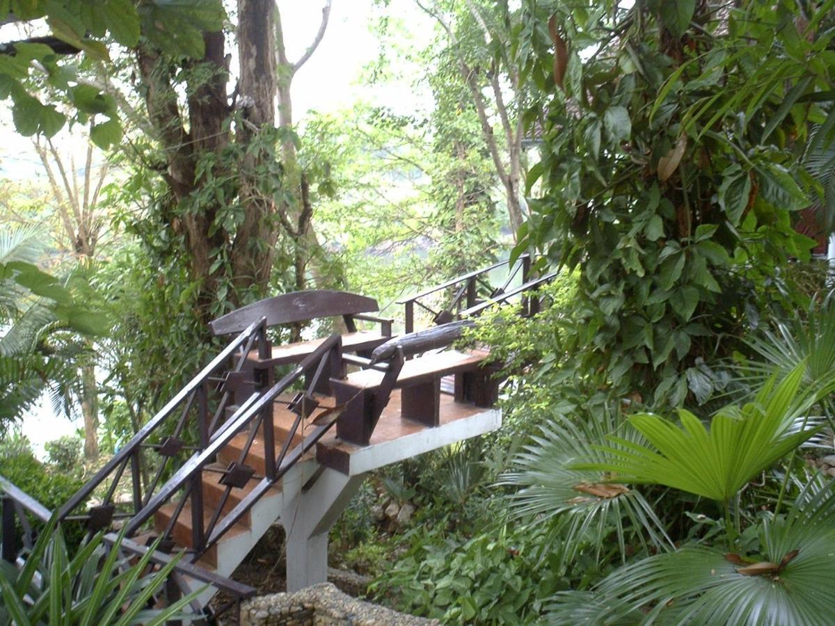 Ratmanee House Hotel Kanchanaburi Buitenkant foto